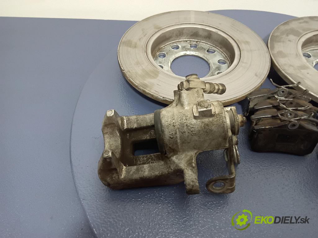 Audi A4 2000 Štít: Brzda: zadní 245 MM