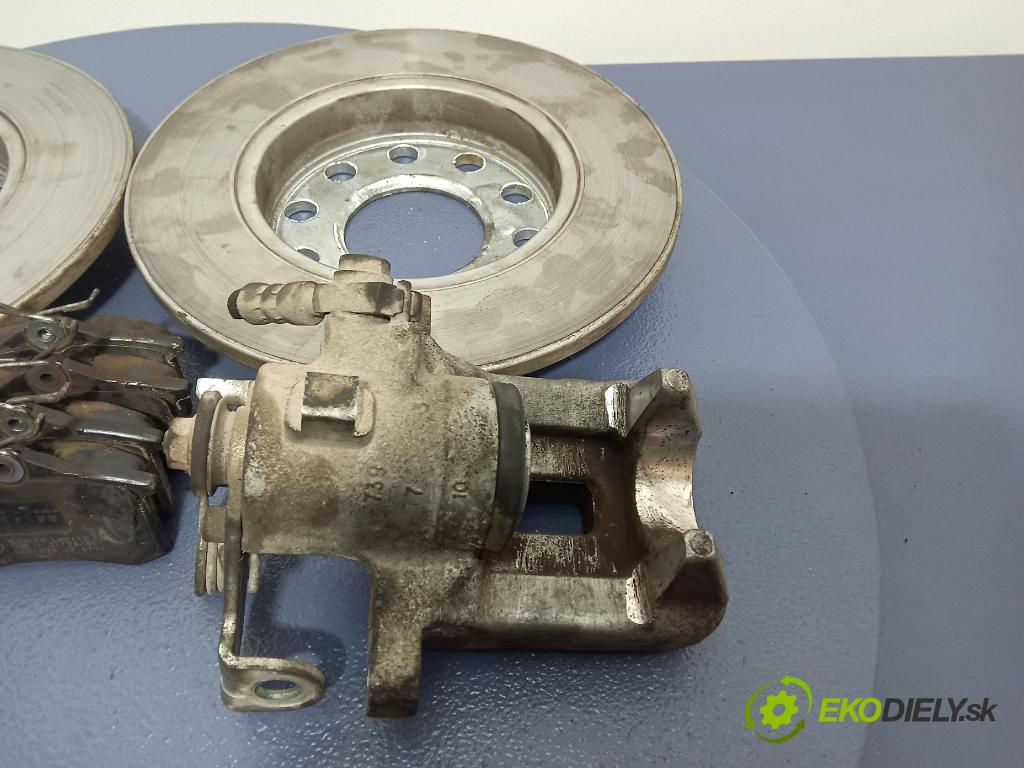 Audi A4 2000 Štít: Brzda: zadní 245 MM