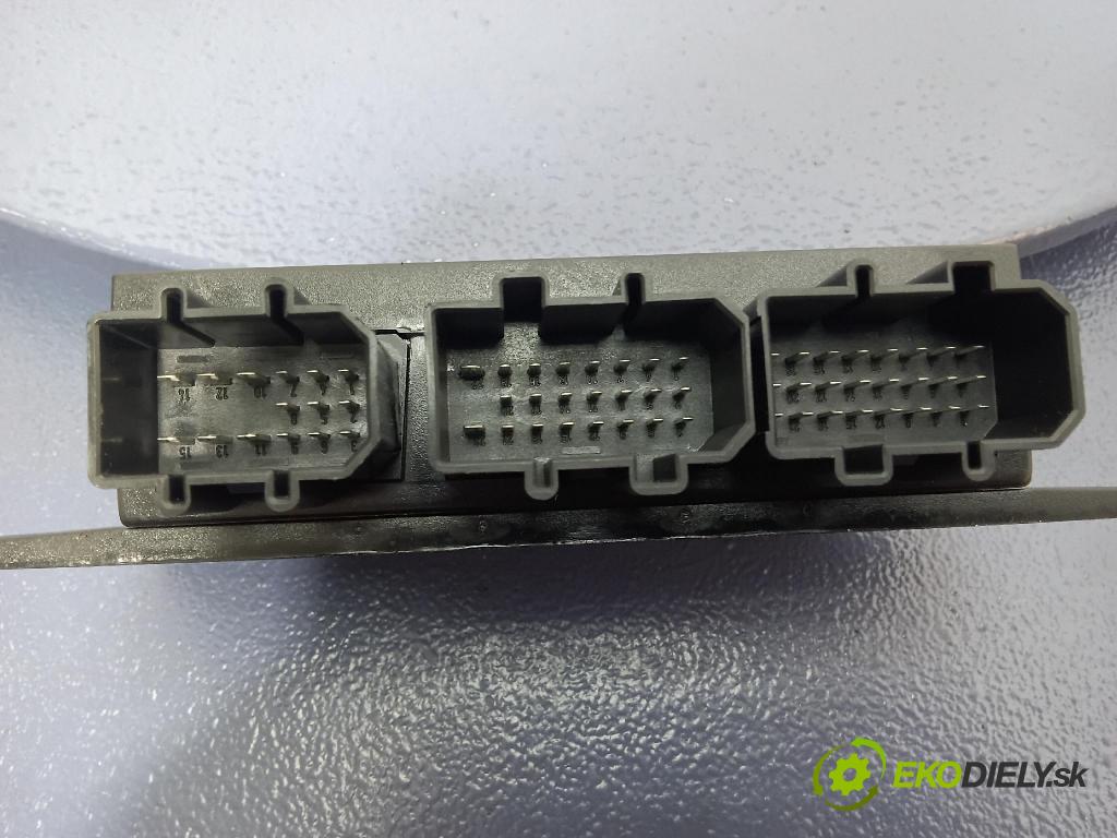 Volkswagen Passat 2004 řídící jednotka Komfortu 1C0959799A