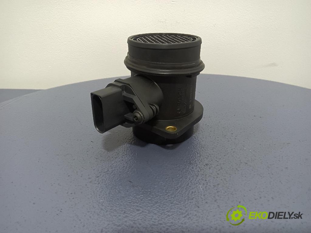 Volkswagen Passat 2004 váha vzduchu 0280218371
