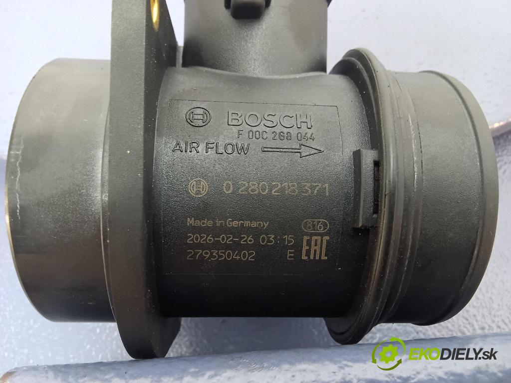 Volkswagen Passat 2004 váha vzduchu 0280218371