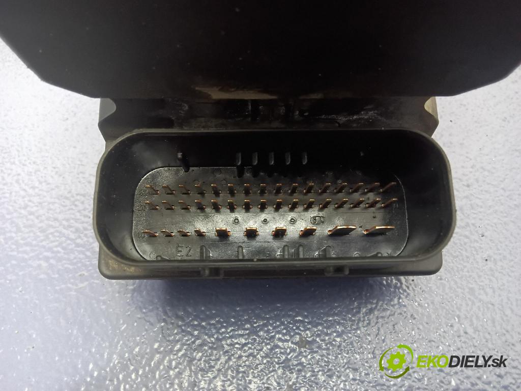 Toyota Avensis 2003 čerpadlo ABS x 44540-05032