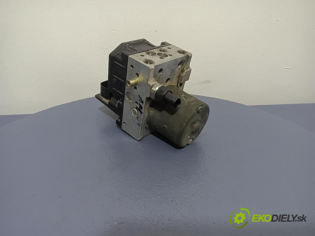 Audi A4 2001 čerpadlo ABS x 8E0614517