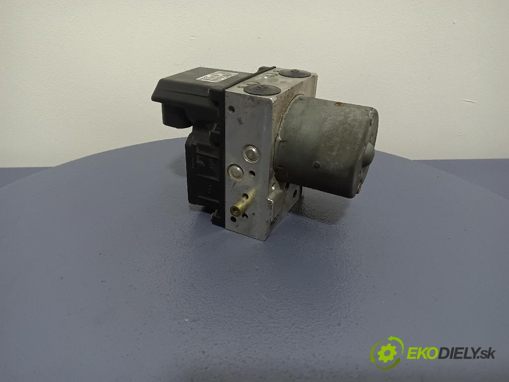 Audi A4 2001 čerpadlo ABS x 8E0614517