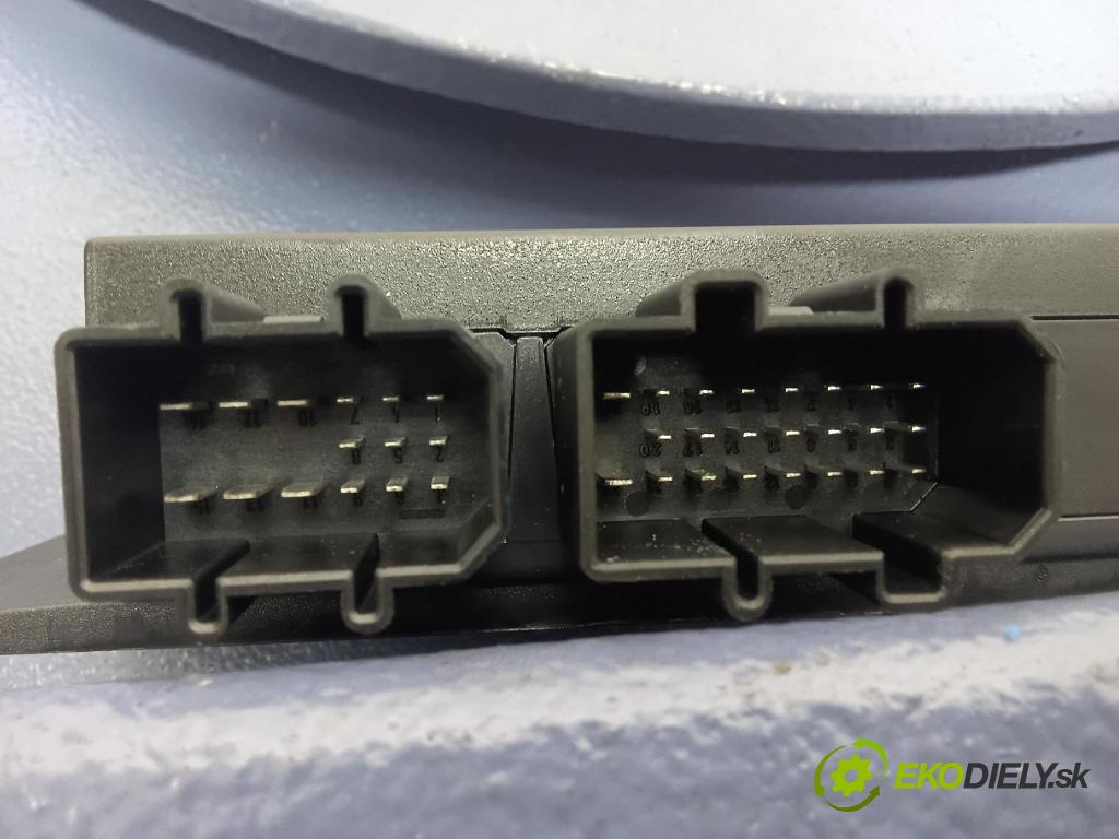 Volkswagen Passat 2000 řídící jednotka Komfortu 1C0959799B
