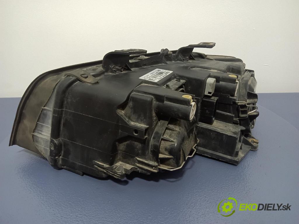 Audi A4 2003 světlo Levý: 8E0941030C