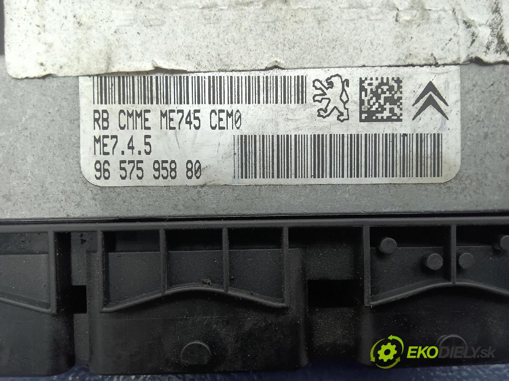 Citroen C4 2005 řídící jednotka Motor: 9657595880