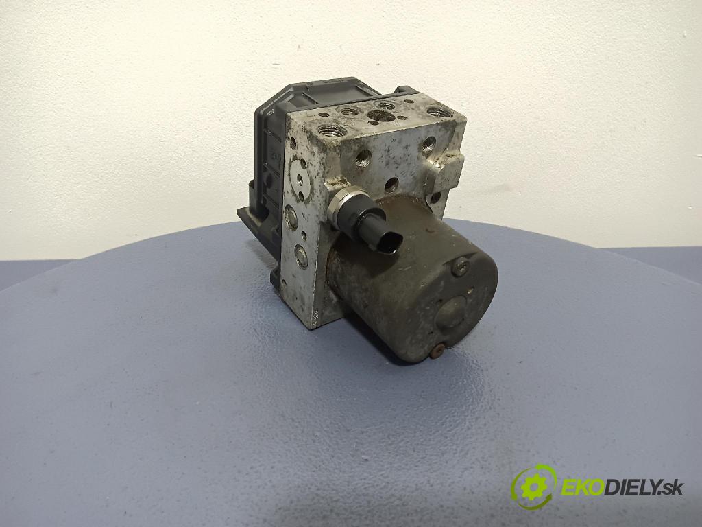 Toyota Avensis 2005 čerpadlo ABS x 44540-05040