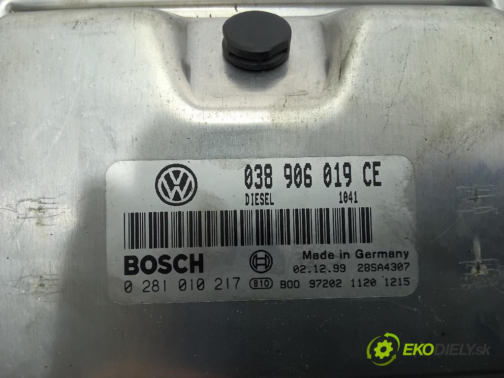 Volkswagen Passat 2000 řídící jednotka Motor: 038906019CE