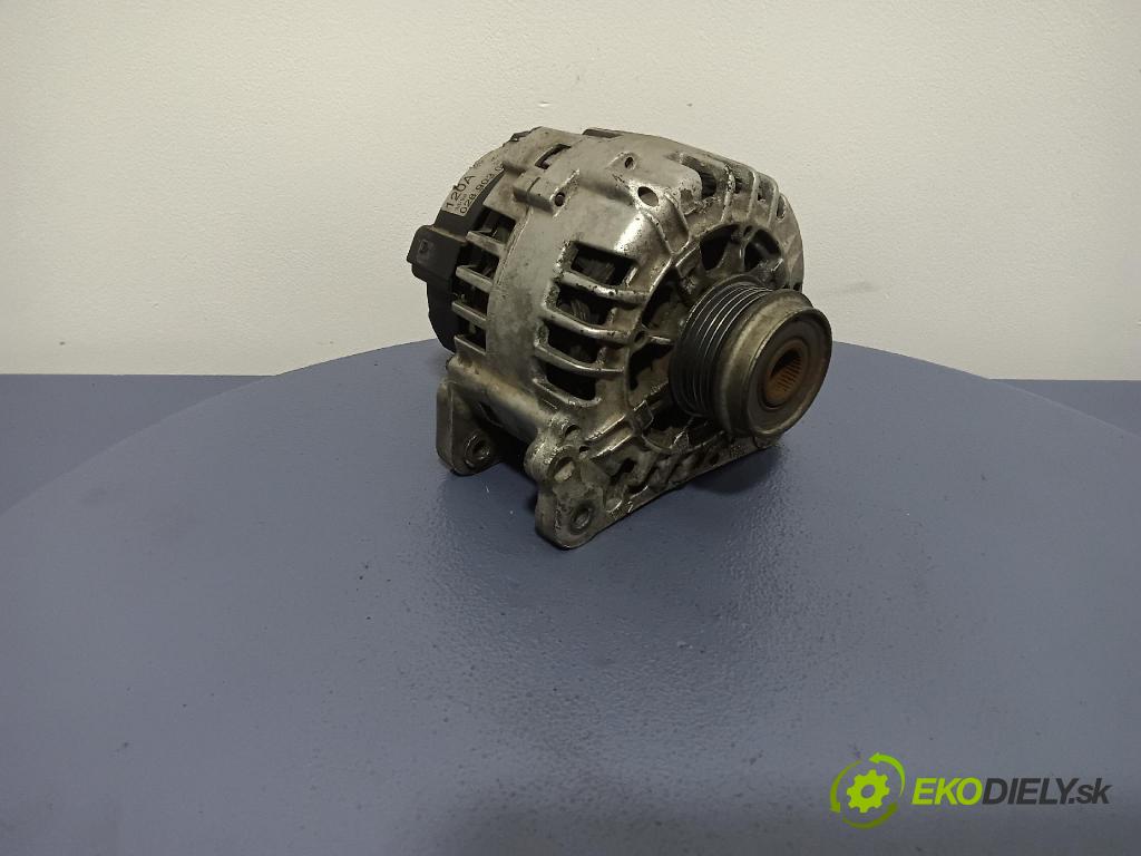 Volkswagen Passat 2000 Alternator 028903029E