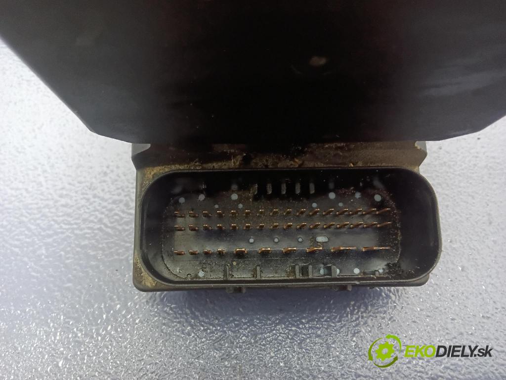 Audi A6 2002 čerpadlo ABS x 4B0614517G