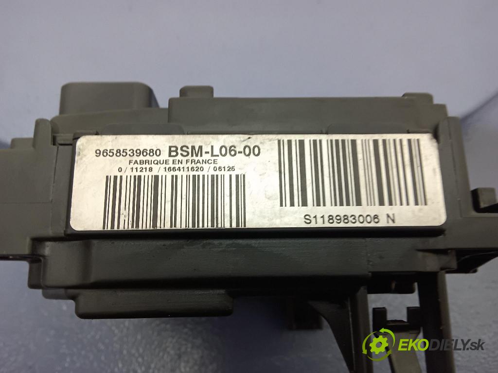 Citroen C5 2006 skrinka Poistky: 9658539680