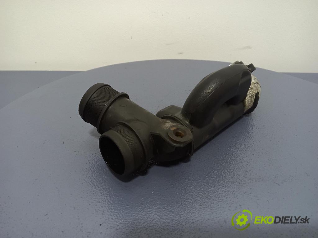 Citroen C5 2006 trubka Vzduch: 9657083380