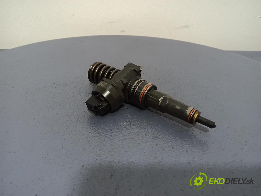Audi A6 2002 vstřikovač 038130073AR