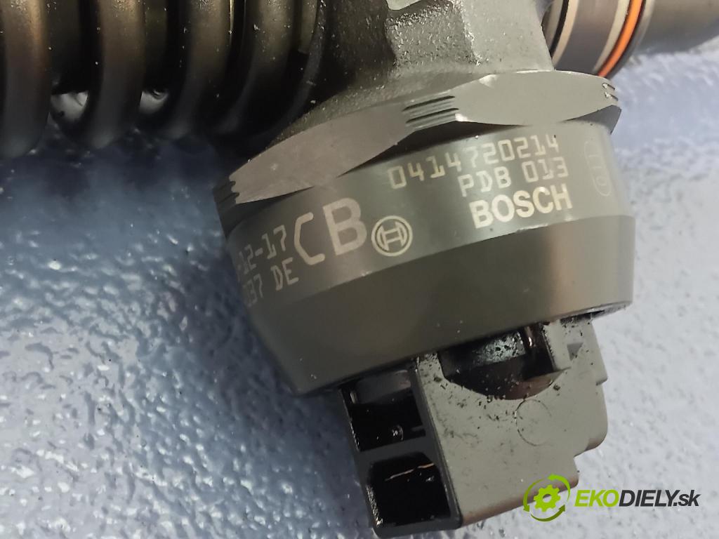 Audi A6 2002 vstřikovač 038130073AR