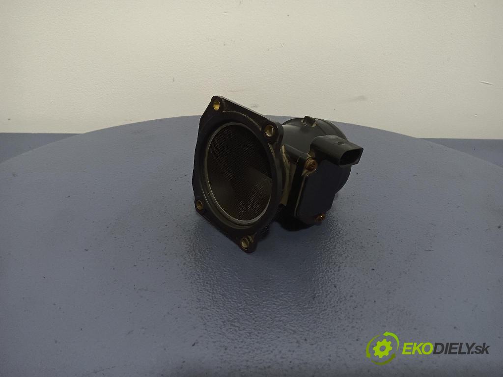 Audi A4 2002 váha vzduchu 06A906461B