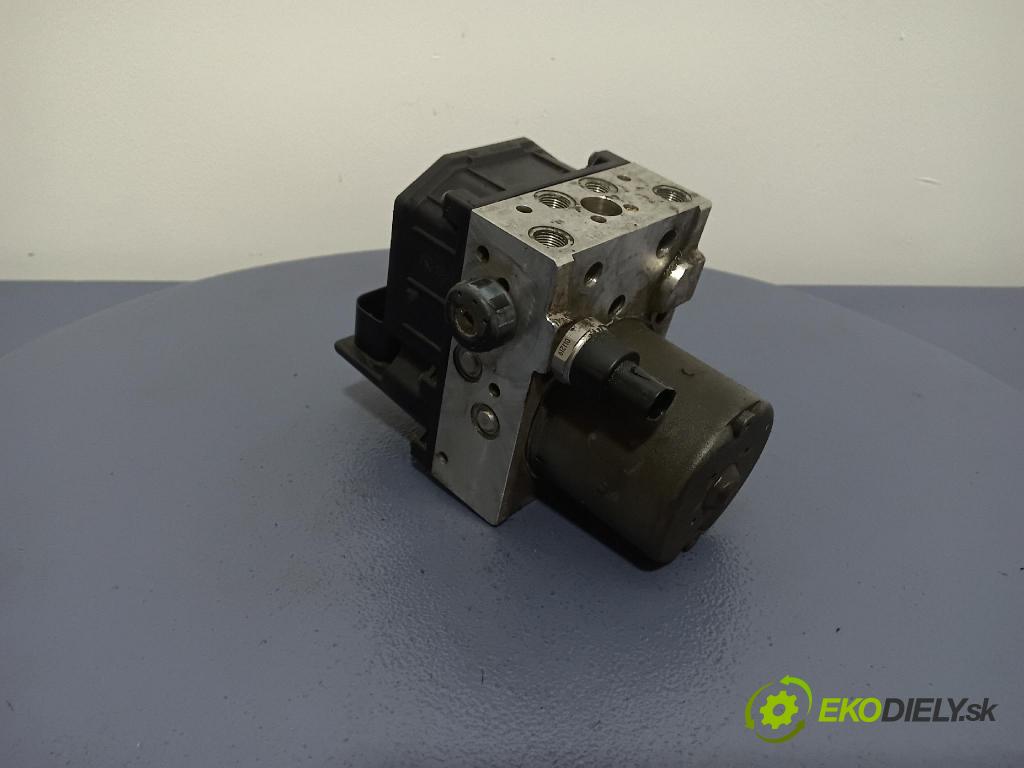 Audi A4 2002 čerpadlo ABS x 8E0614517