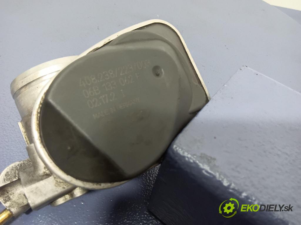Audi A4 2002 klapka 06B133062P