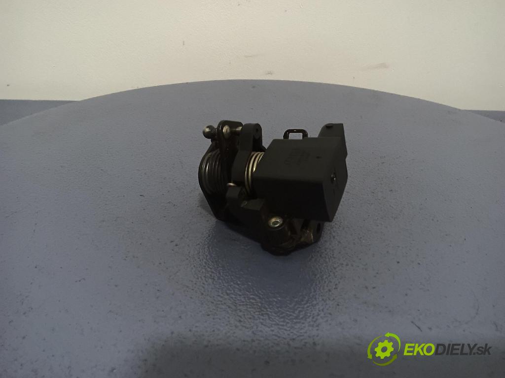Mercedes-benz 210 1999 pedal Plyn: A0125423317