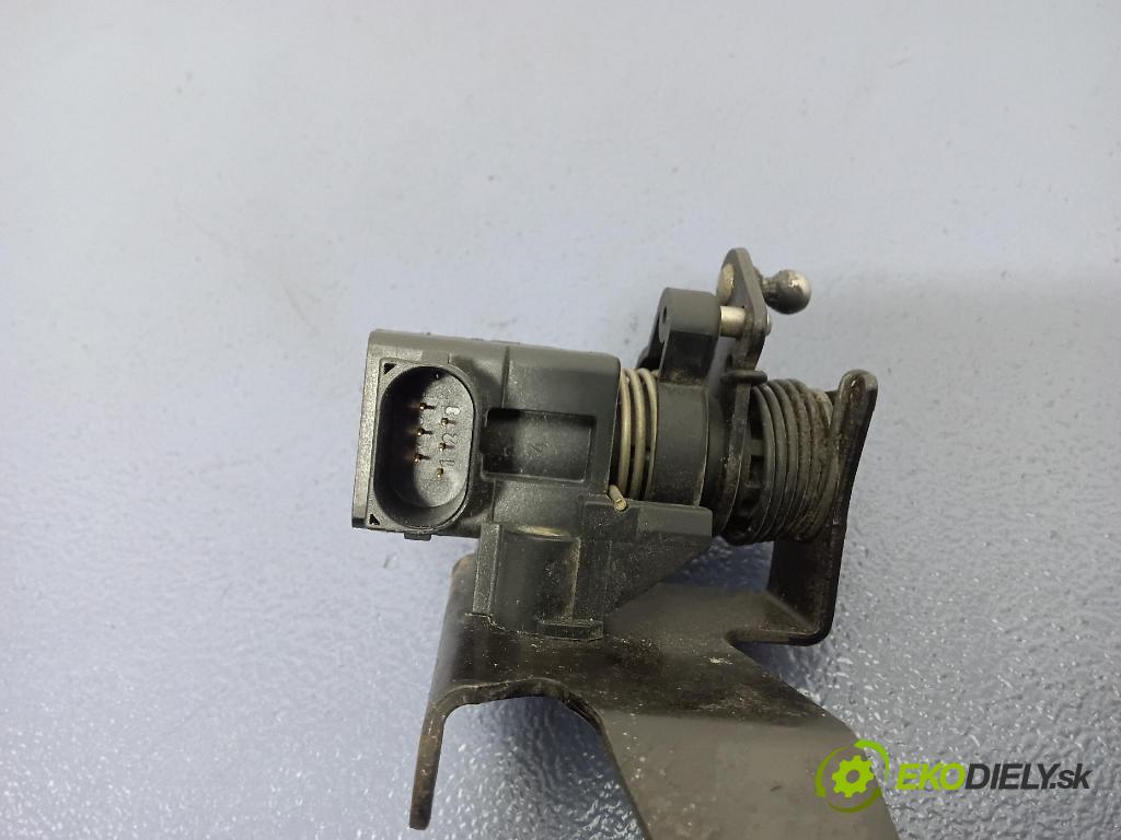 Mercedes-benz 210 1999 pedal Plyn: A0125423317