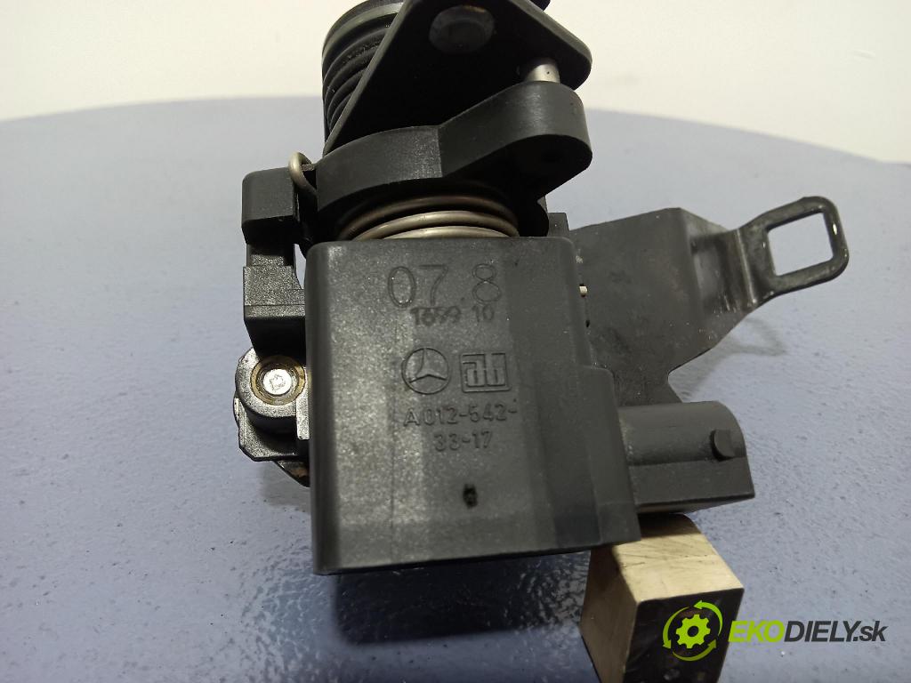 Mercedes-benz 210 1999 pedal Plyn: A0125423317
