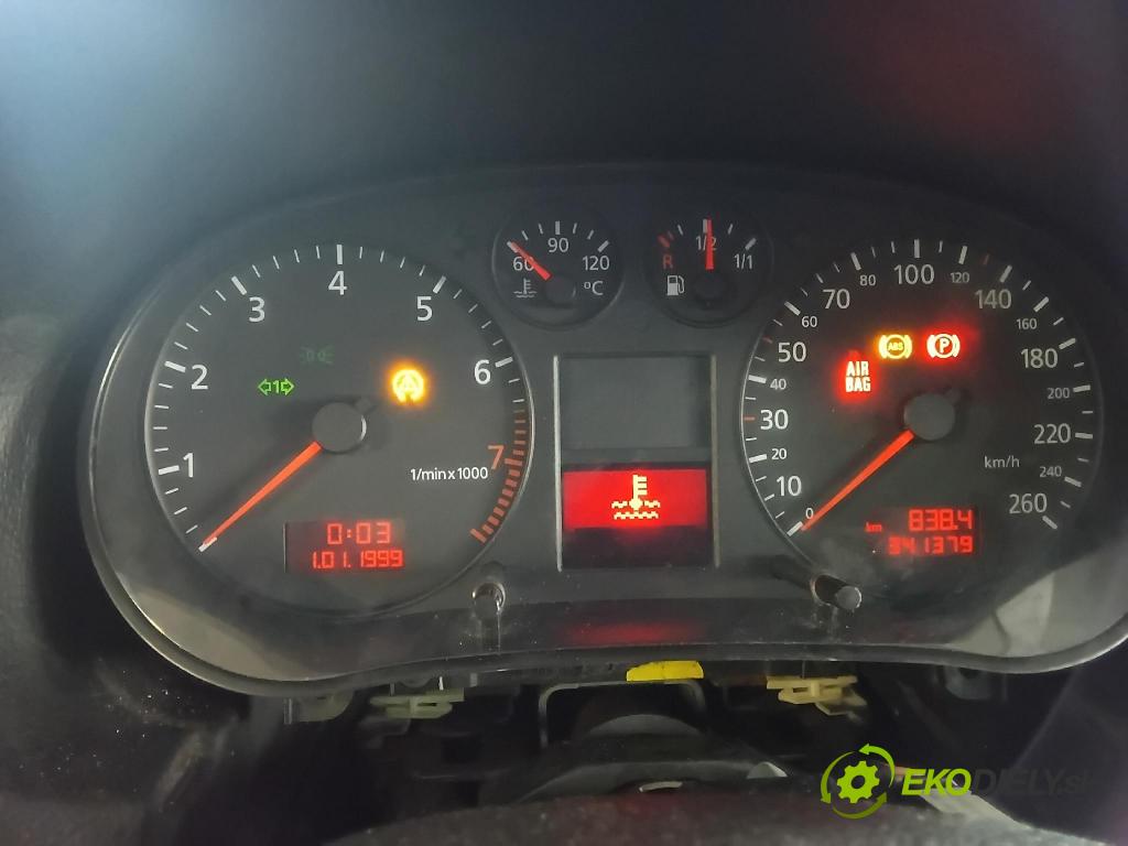 Audi A3 2001 Přístrojová deska 8L0920900A