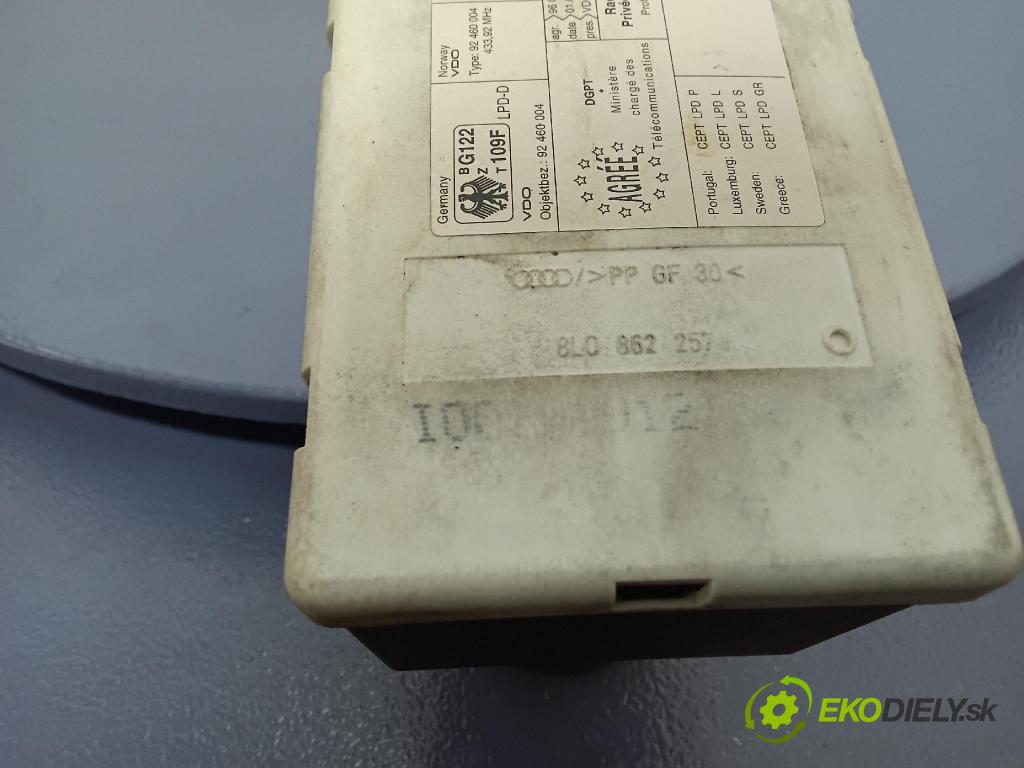 Audi A4 1997 čerpadlo Centrální Zámek 8L0862257