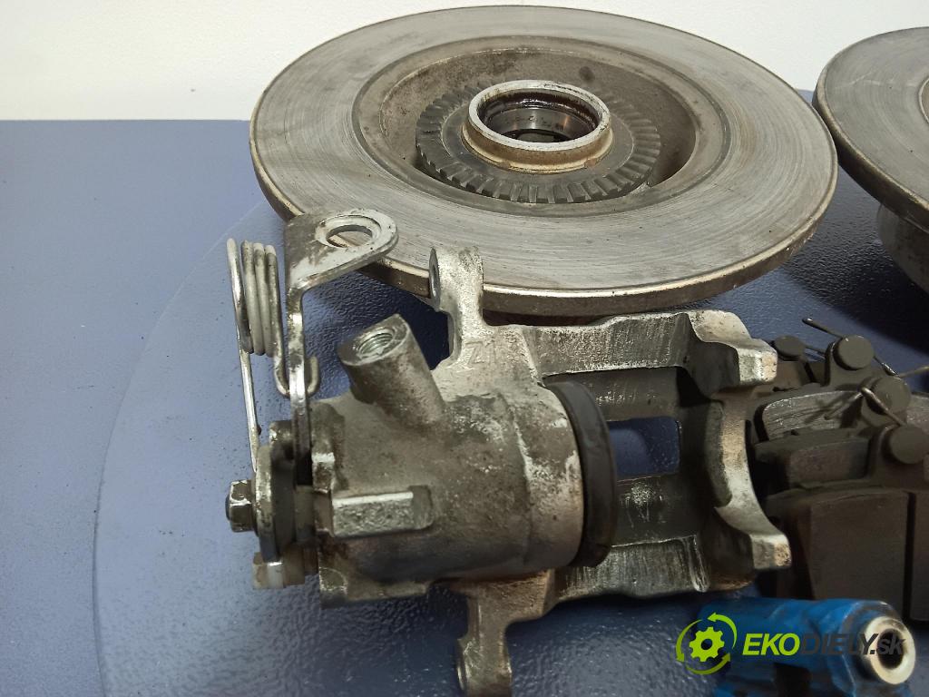 Audi A4 1997 Štít: Brzda: zadní 245 MM