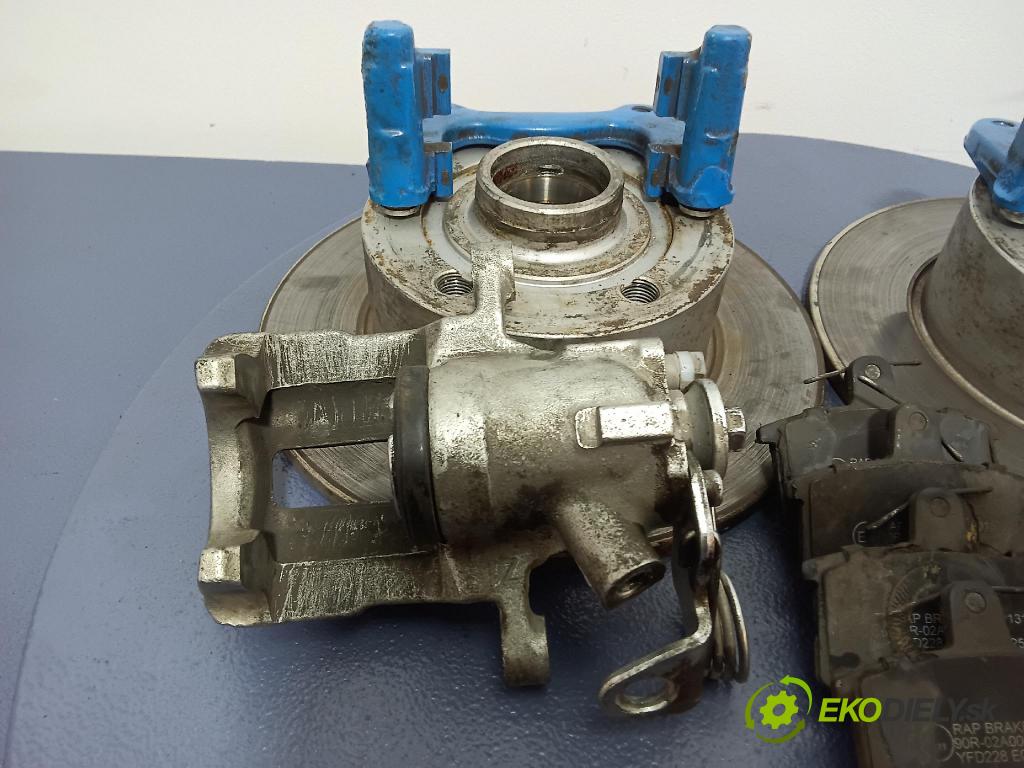 Audi A4 1997 Štít: Brzda: zadní 245 MM