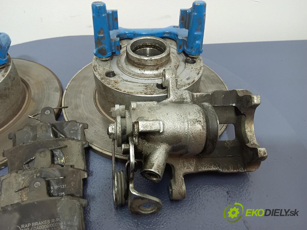 Audi A4 1997 Štít: Brzda: zadní 245 MM