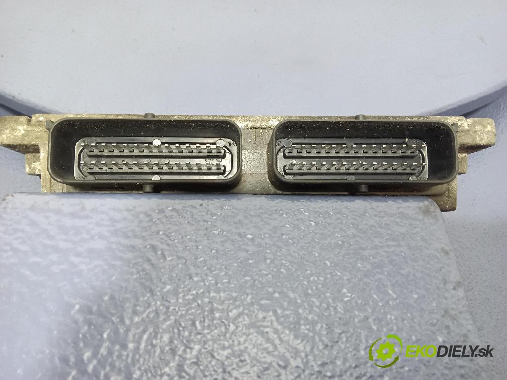 Renault Megane scenic 2001 riadiaca jednotka skrine 8200111211
