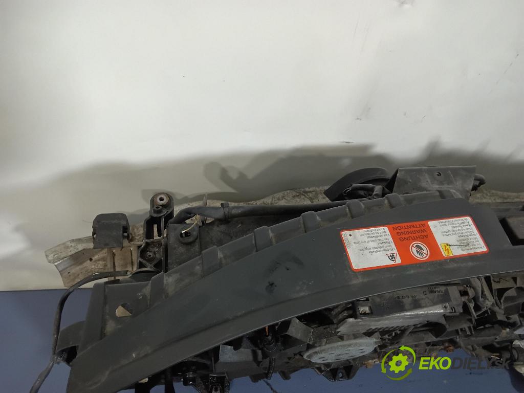Audi A6 2007 výstuha Predné: / pas predný 01