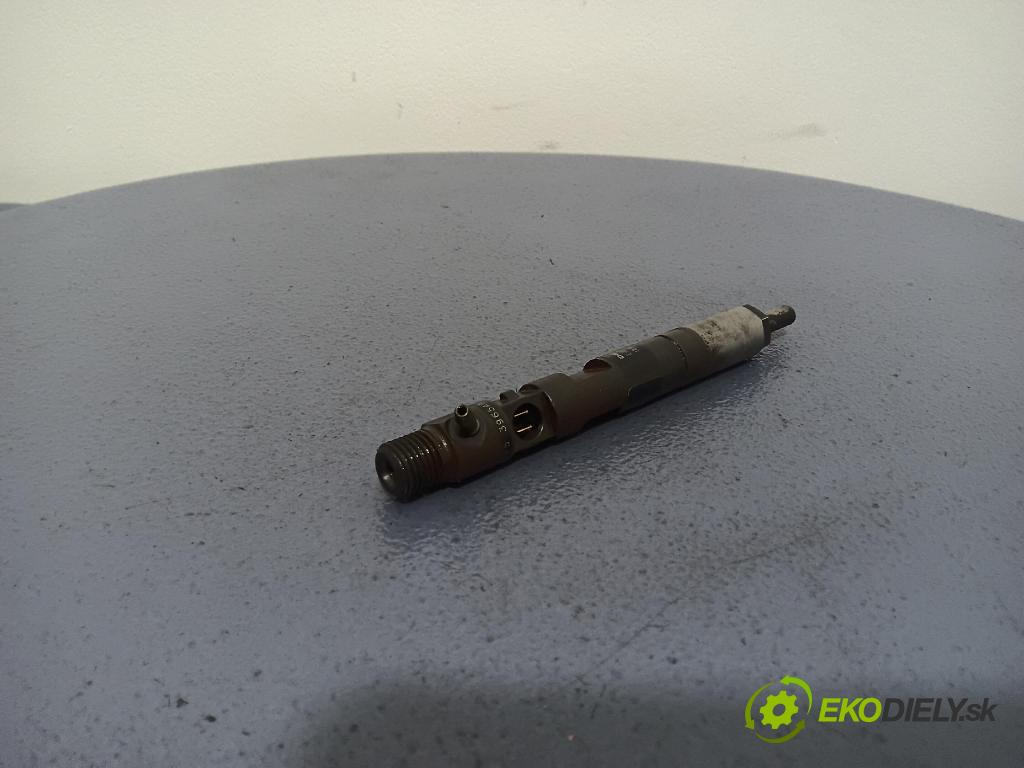 Nissan Almera 2005 vstrek 8200567290