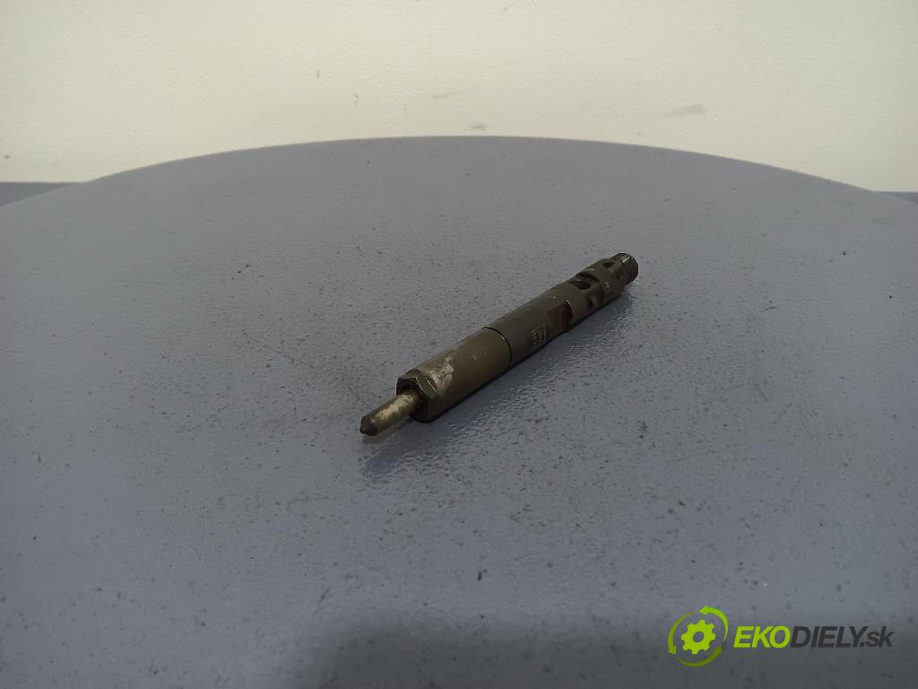 Nissan Almera 2005 vstrek 8200567290