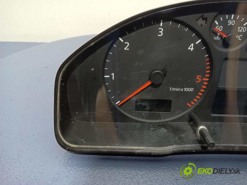 Audi A4 2000 prístrojovka/ budíky 8D0920900M