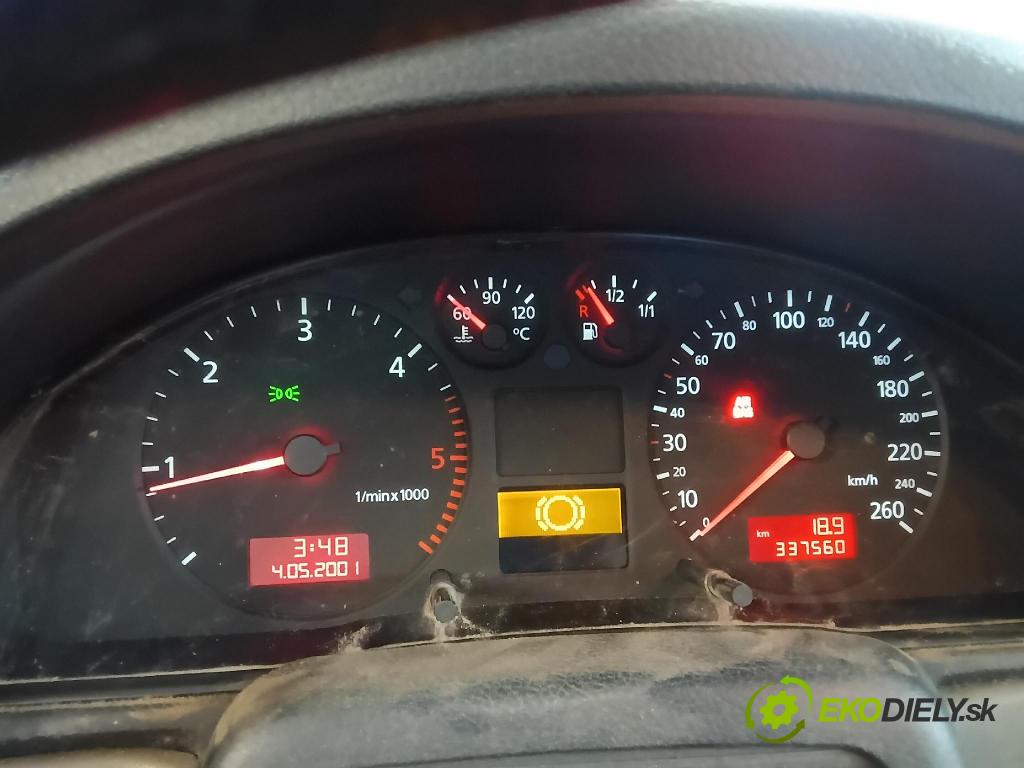 Audi A4 2000 prístrojovka/ budíky 8D0920900M