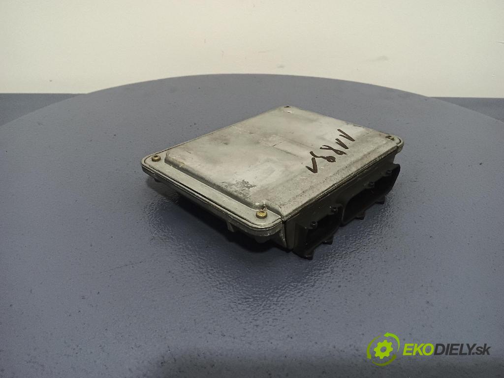 Volkswagen Bora 1998 riadiaca jednotka Motor: 06A906018CS
