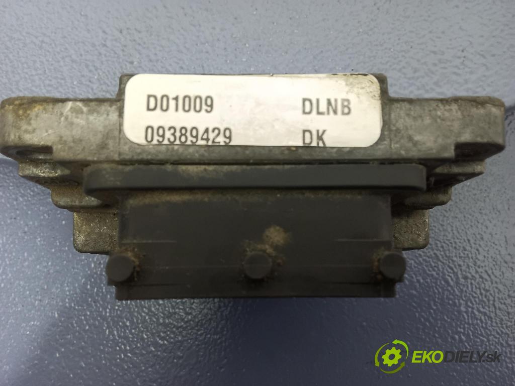 Opel Corsa 2001 řídící jednotka Motor: 09389429