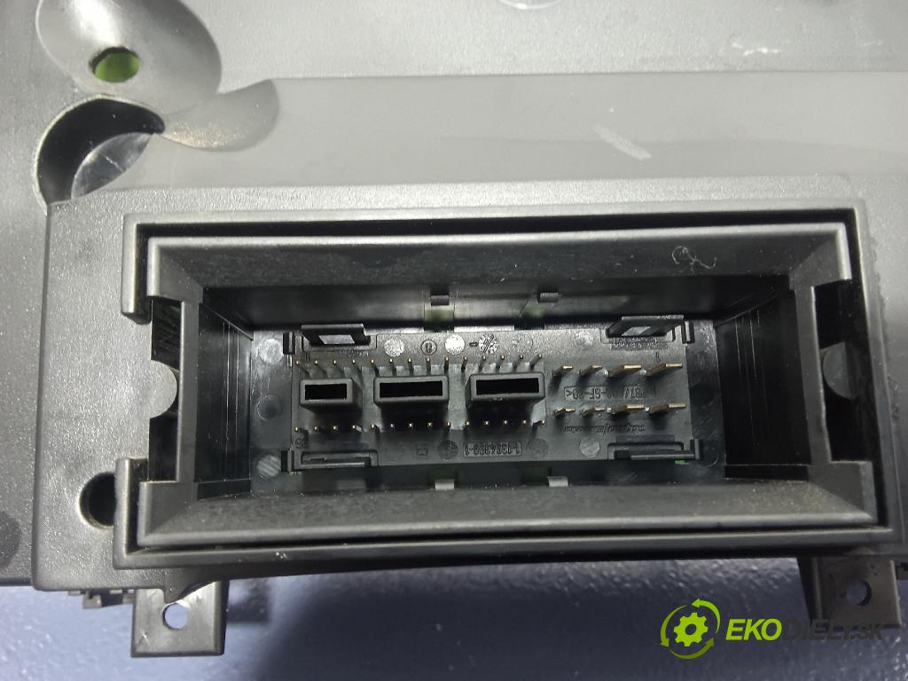 Volkswagen Touran 2007 Přístrojová deska 1T0920874A