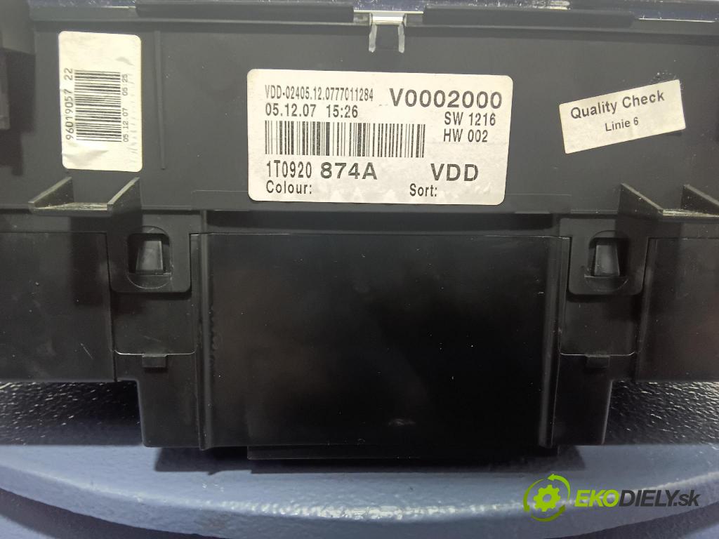 Volkswagen Touran 2007 Přístrojová deska 1T0920874A