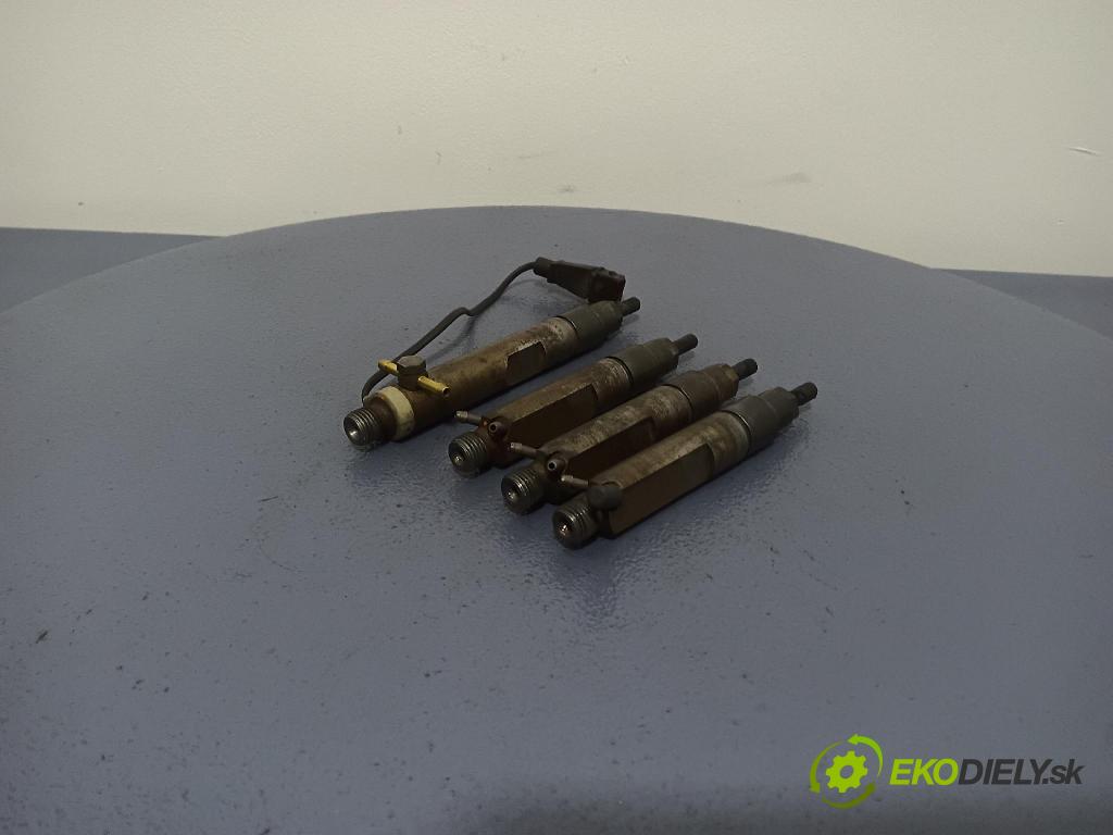 Audi A4 2000 vstrek 028130202H