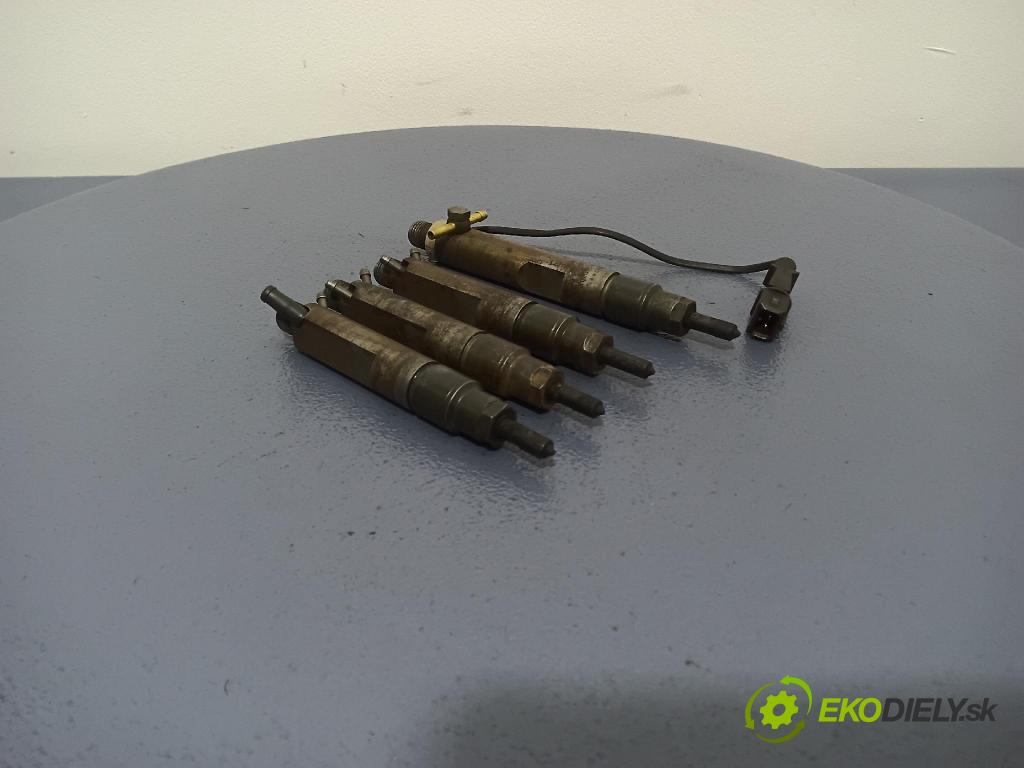 Audi A4 2000 vstrek 028130202H