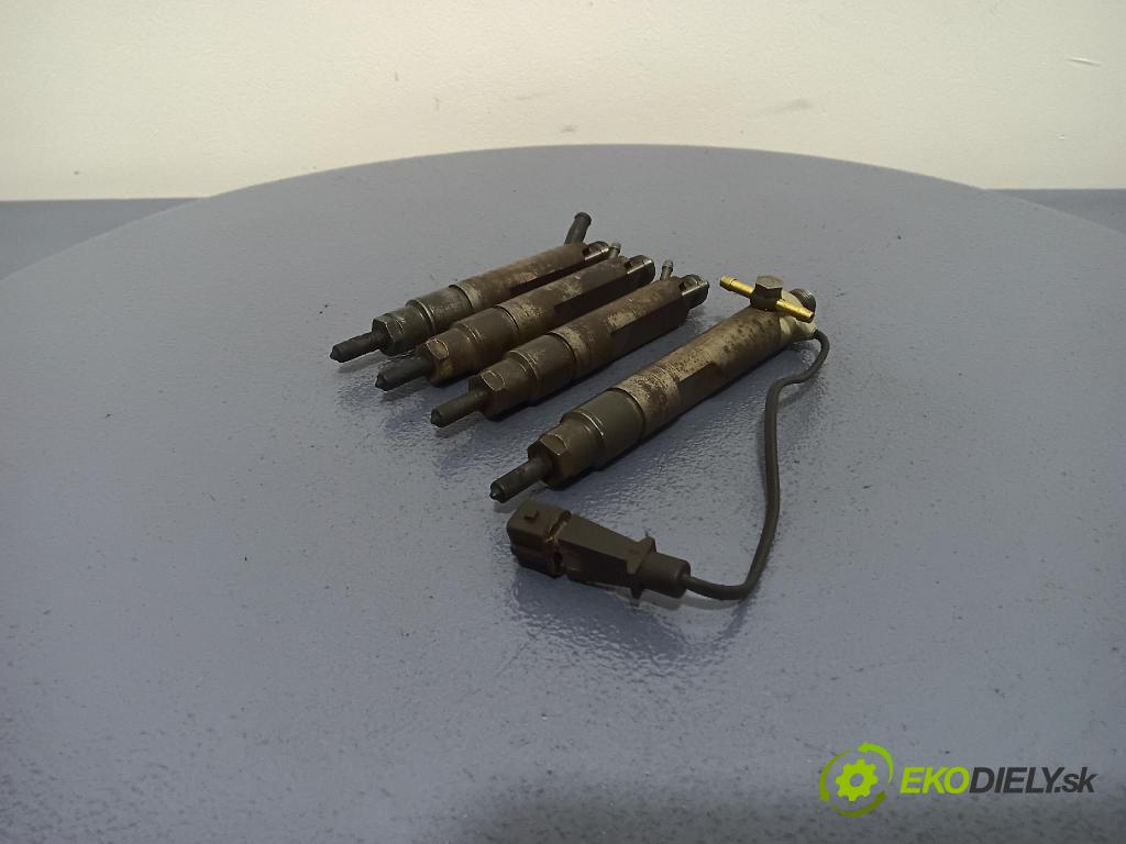 Audi A4 2000 vstrek 028130202H