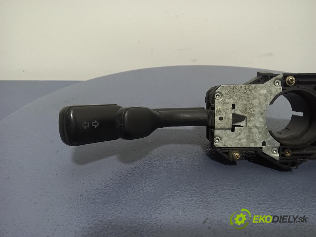 Audi A4 2000 prepínač Komplex: 4D0953513D