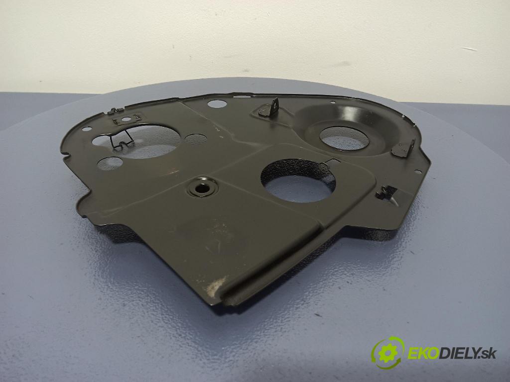 Audi A4 2000 kryt Motor: 028109143S