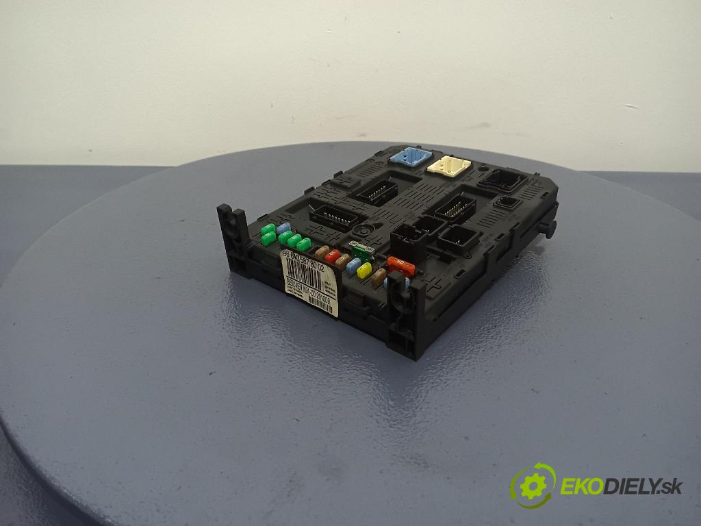 Peugeot 807 2009 skrinka Poistky: 9664058780