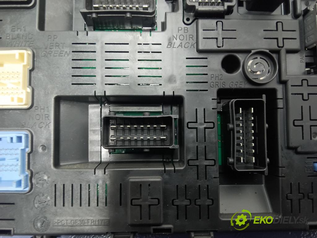 Peugeot 807 2009 skrinka Poistky: 9664058780