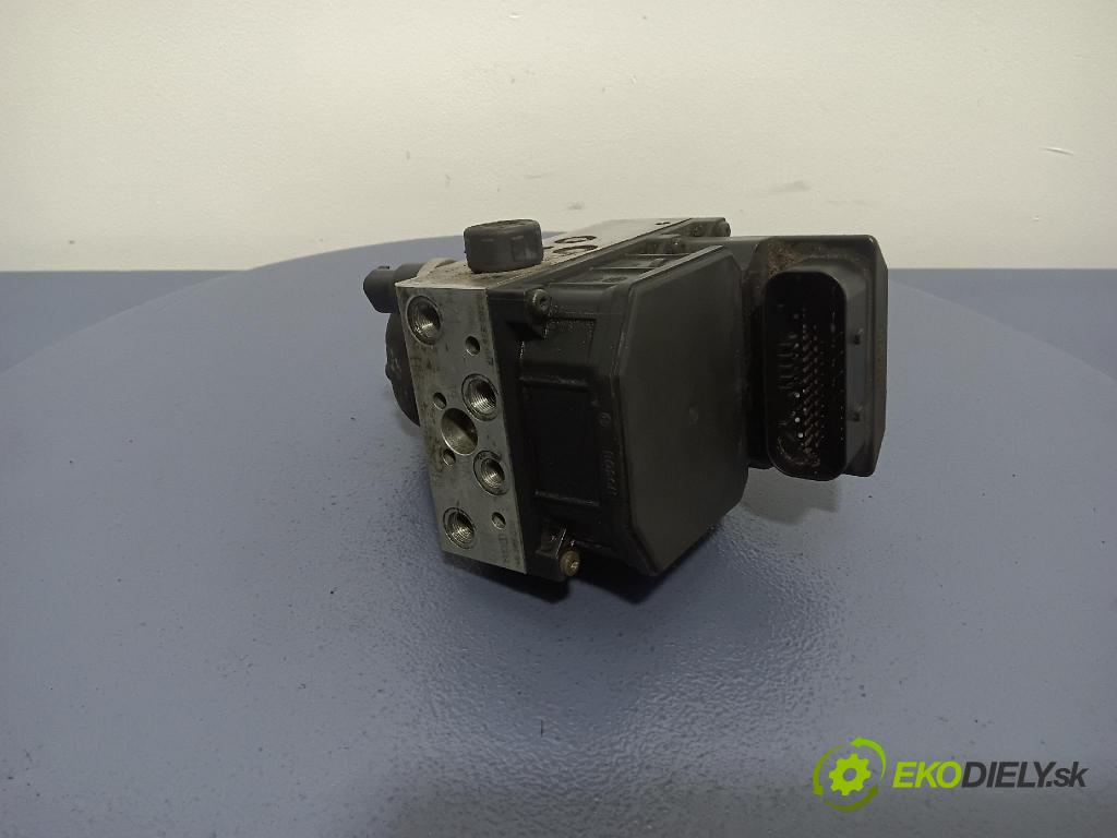Audi A4 2002 čerpadlo ABS x 8E0614517