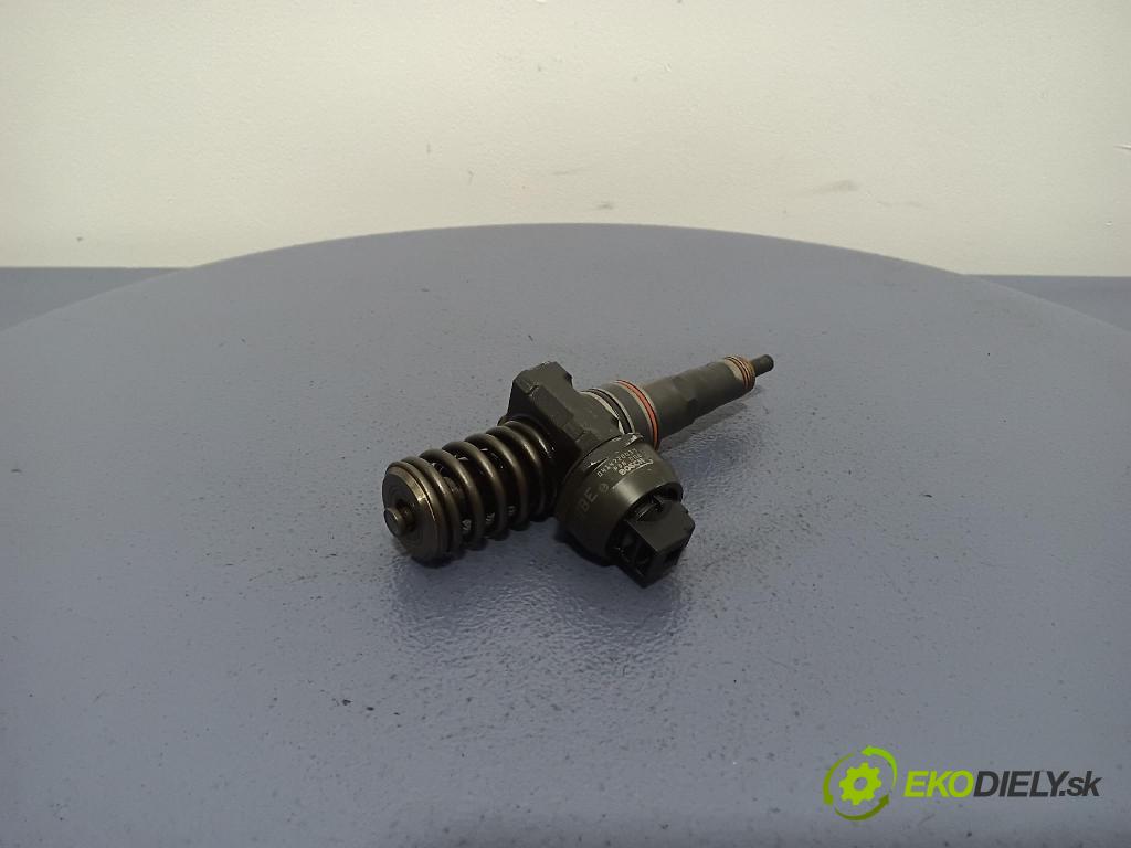 Volkswagen Bora 2004 vstrek 038130073AL