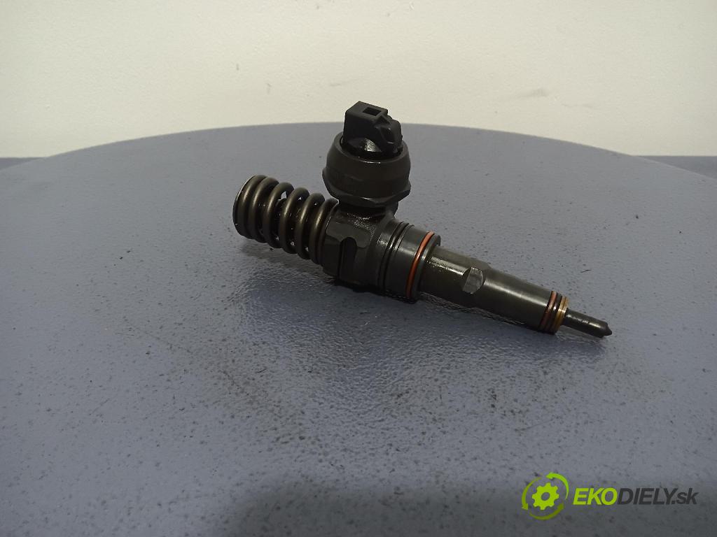 Volkswagen Bora 2004 vstrek 038130073AL